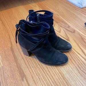 Steve Madden Suede Booties 3” heel size 7.5